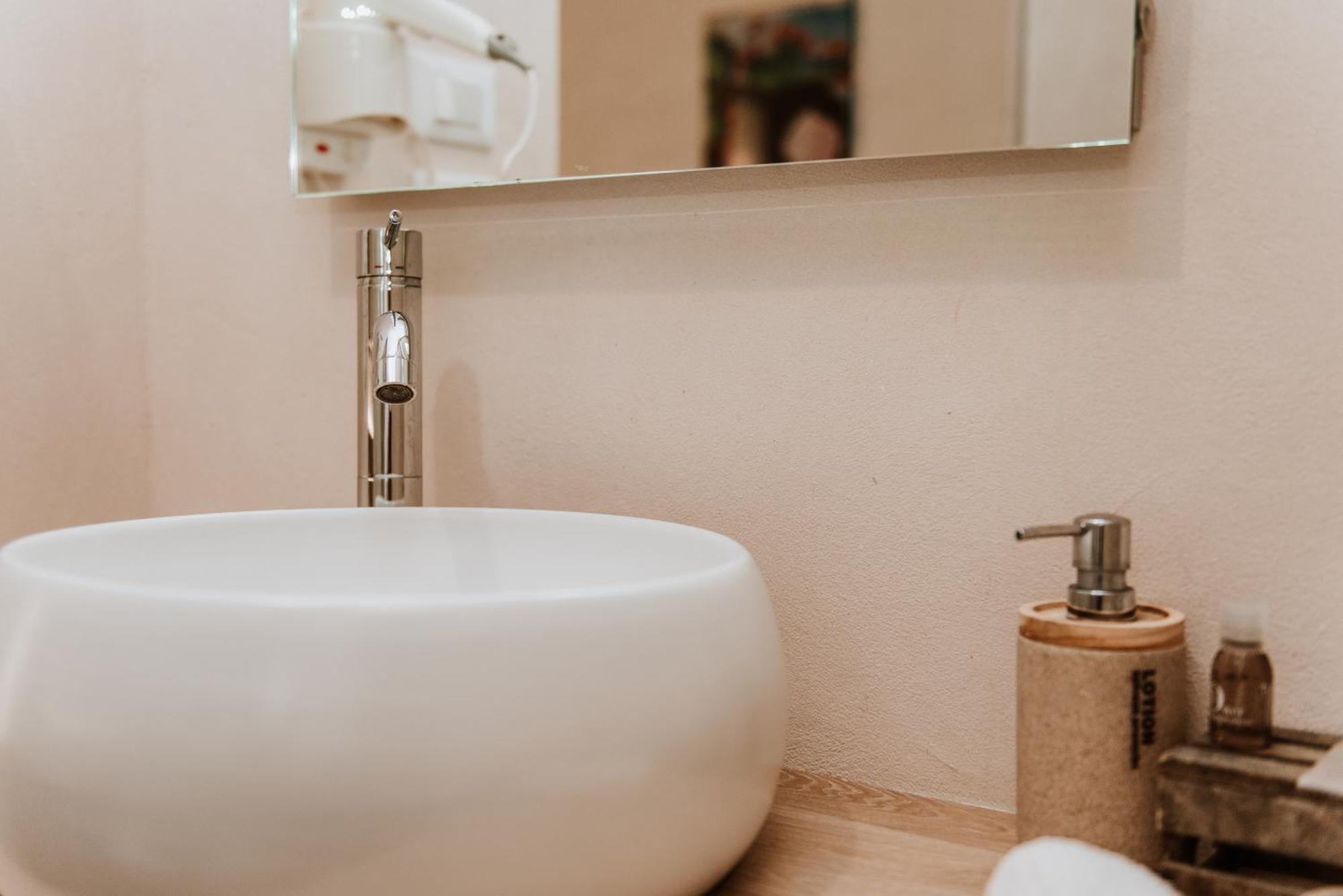 Terrae Hydrunti Bed & Breakfast Lecce Ngoại thất bức ảnh