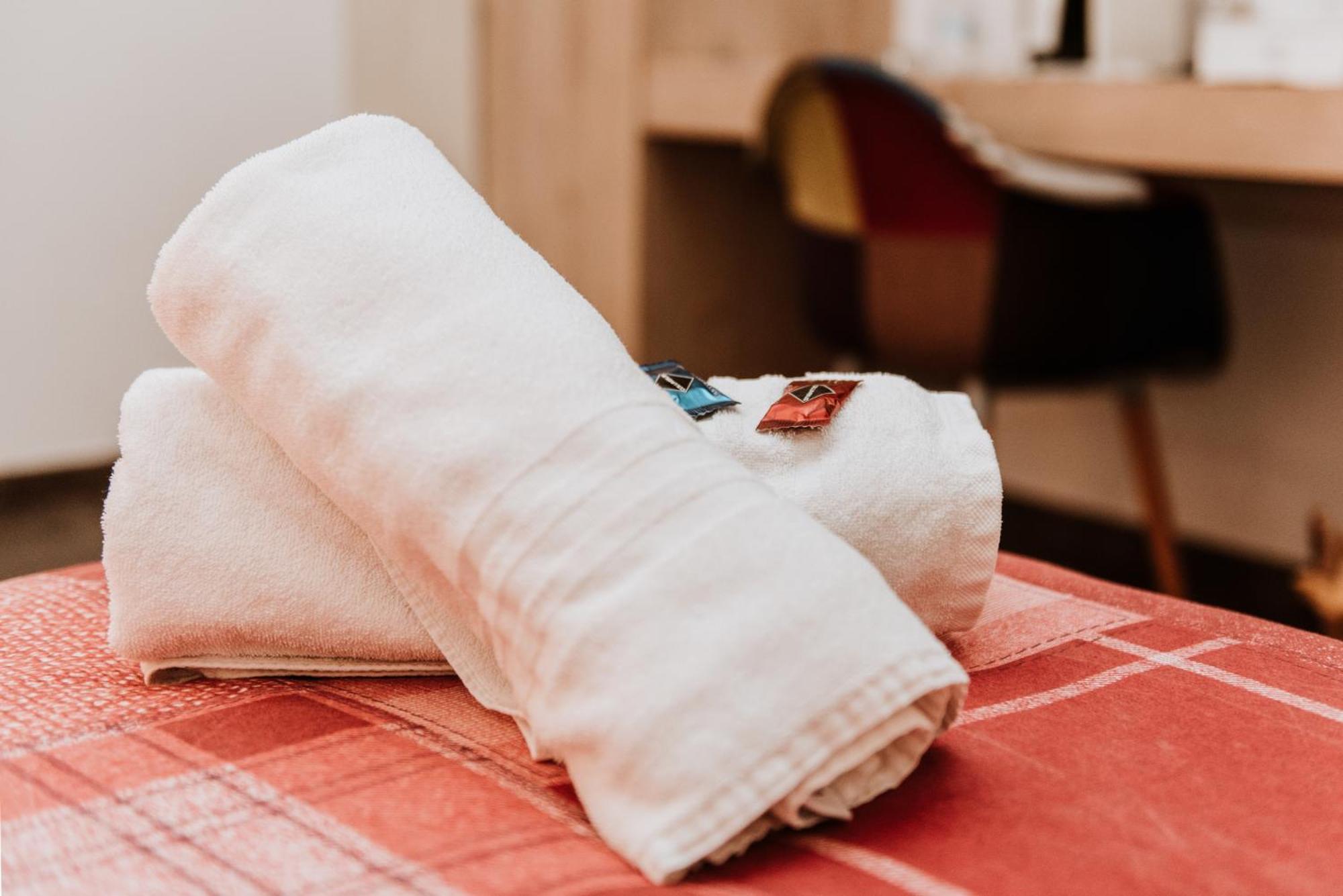 Terrae Hydrunti Bed & Breakfast Lecce Ngoại thất bức ảnh